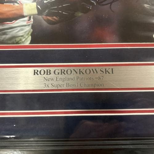 Rob Gronkowski autográf, aláírt Hazafiak 8x10 fotó, keretezett SZÖVETSÉG - Dedikált NFL-Fotók