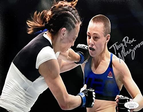 Gengszter Rose Namajunas Aláírt 8x10 UFC Fotó vs Michelle Waterson SZÖVETSÉG - Dedikált UFC-Fotók