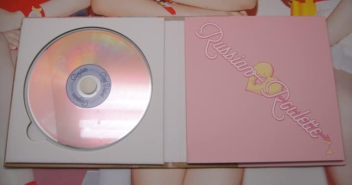 Vörös Bársony - orosz Rulett (3. Mini Album) CD+Füzet+Extra Photocards Készlet